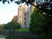 Chateau des ravalet (1024x768px)